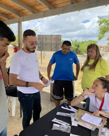 Atendiendo a los vecinos en Terrazas del Caroní, Puerto Ordaz